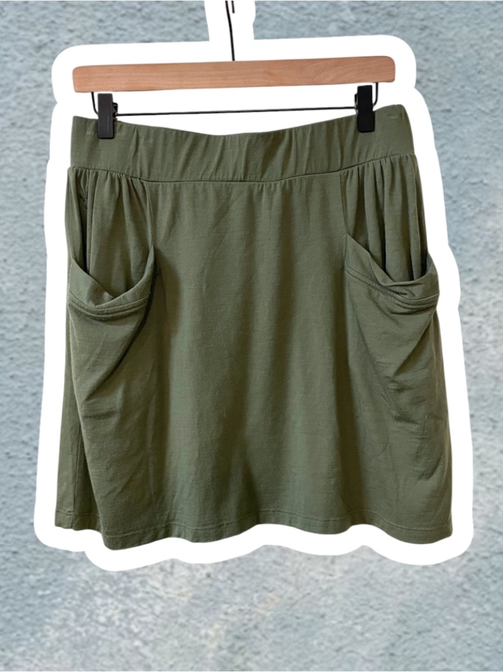 Ibex olive khaki sage green 100% merino wool mini skirt with pockets large L